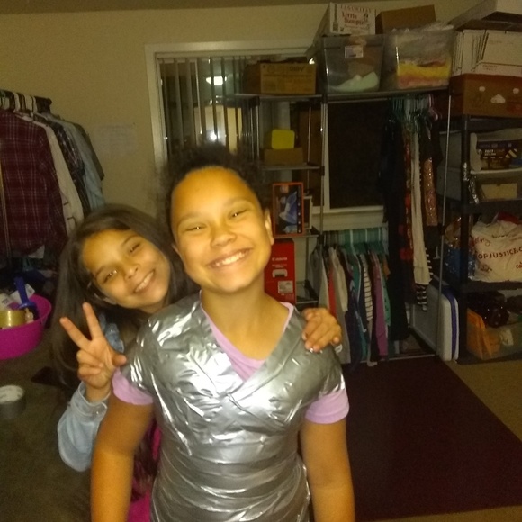 Meet your Posher, Kim - Picture 2 of 2